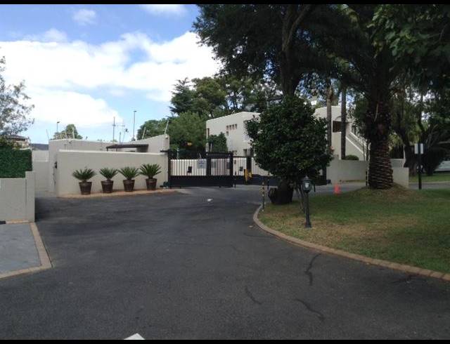 2 BEDROOM TOWNHOUSE FOR SALE IN SANDOWN